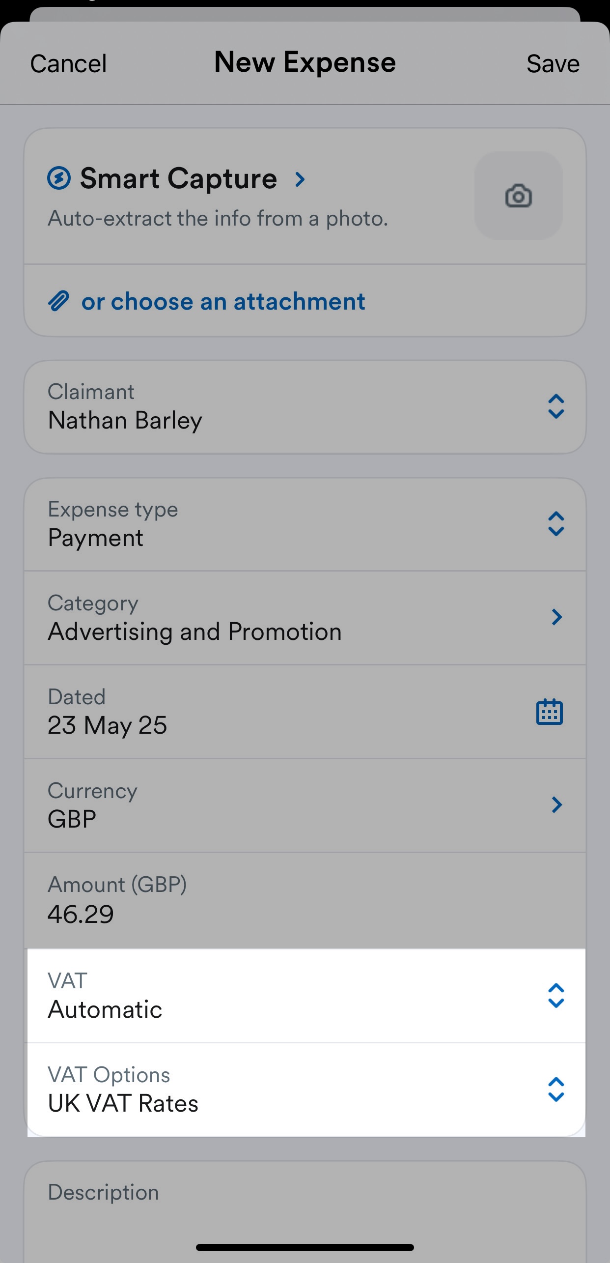 'VAT' and 'VAT Options' field highlighted in New expense page.
